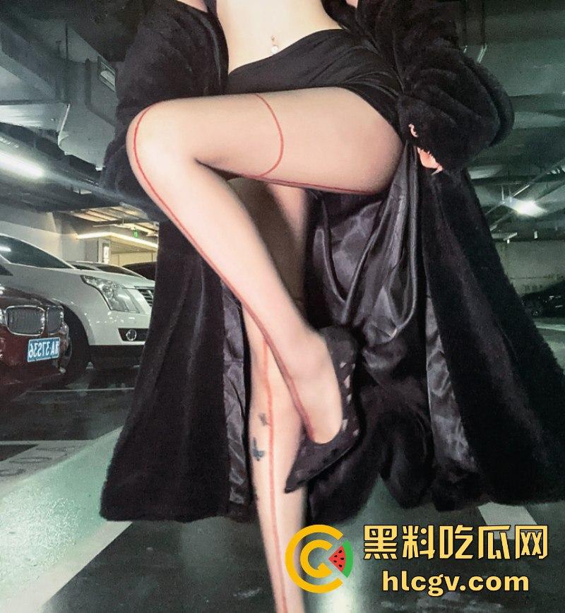 微博436W粉丝大网红【王一霏ADA】面对潜规则果断一对一视频四点全露!-15