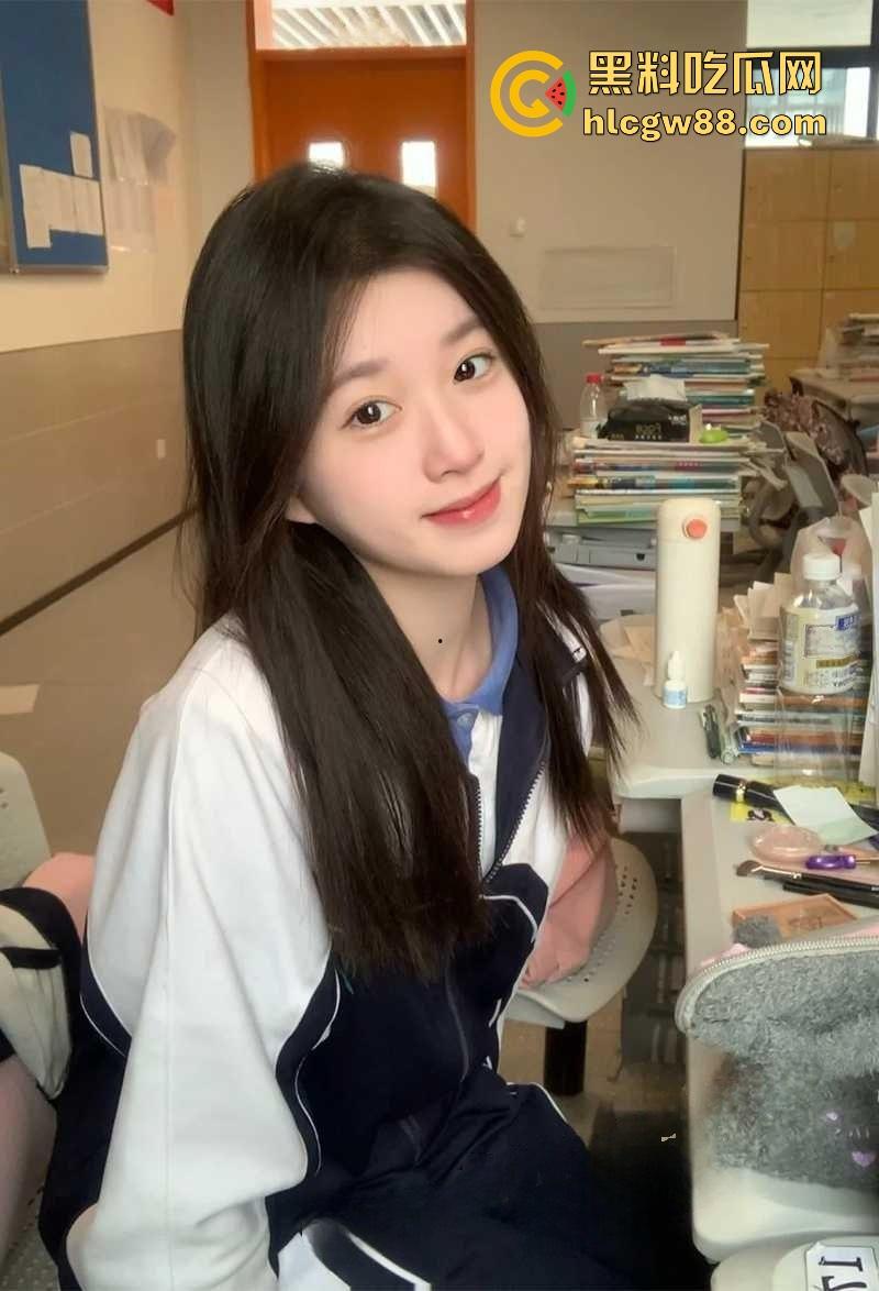 四川巴中职业技术学院00后嫩妹【陈婷婷】网上约炮勾搭求操 出轨视频被男友曝光!-4