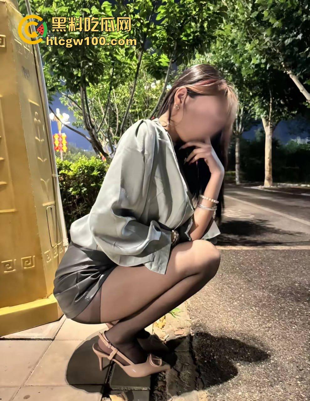 成都美院长腿御姐校花『史小鹿』变富哥肉便器 深夜户外当狗露逼 开着奥迪玩车震一切交给quattro！-12