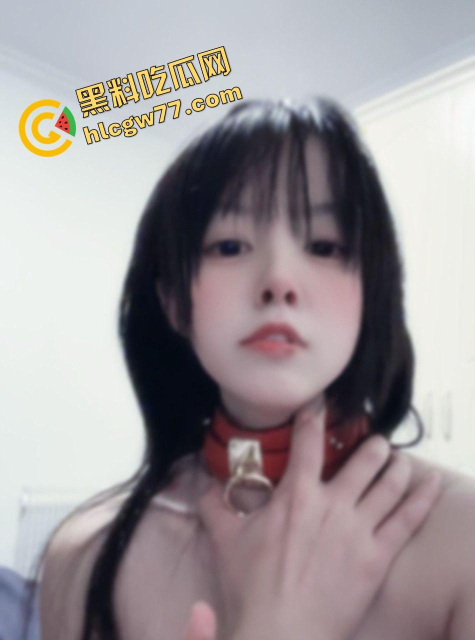 华津传媒大学反差巨乳女神【蒲珊】露出癖被网调带崩，室外自慰视频泄露流出，白奶抖成浪花！-11