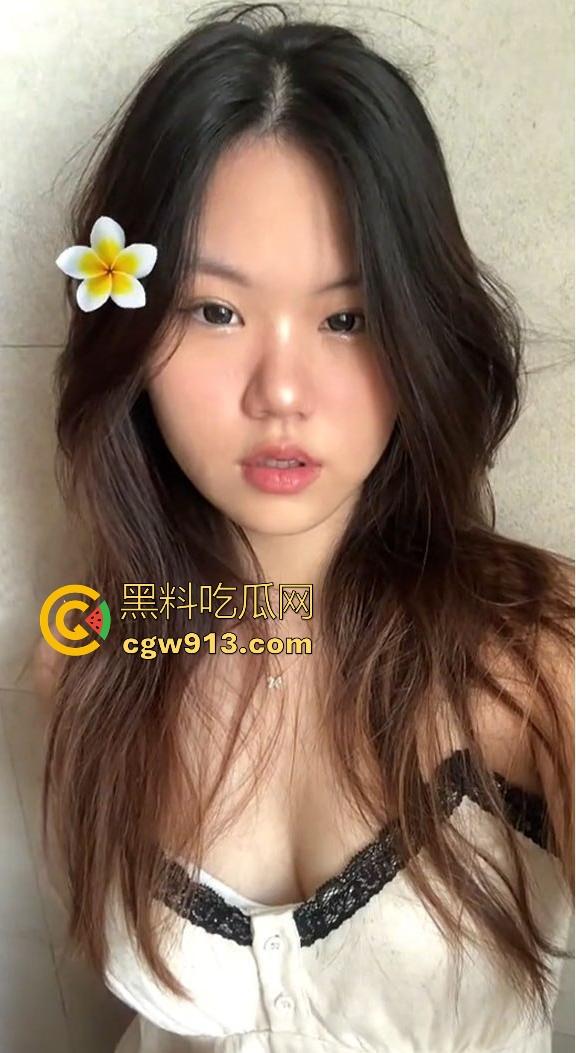 新加坡Tiktok微胖网红大尺度私拍流出,咬唇娇喘时眼睛迷离,明显被那粗壮家伙顶到灵魂深处,无套爆操画面淫靡!-4