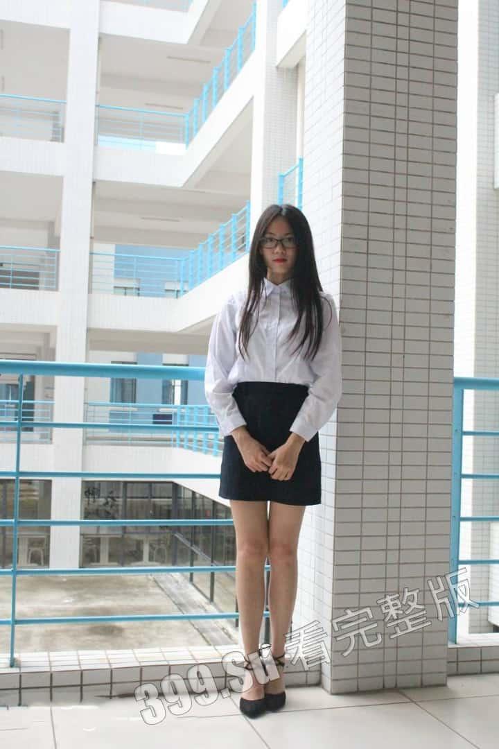 泄密 都在找的清纯女神 医院帮男友取精完整版来了 海量自拍做爱视频也被网友扒出 各种制服口交啪啪 超反差-1