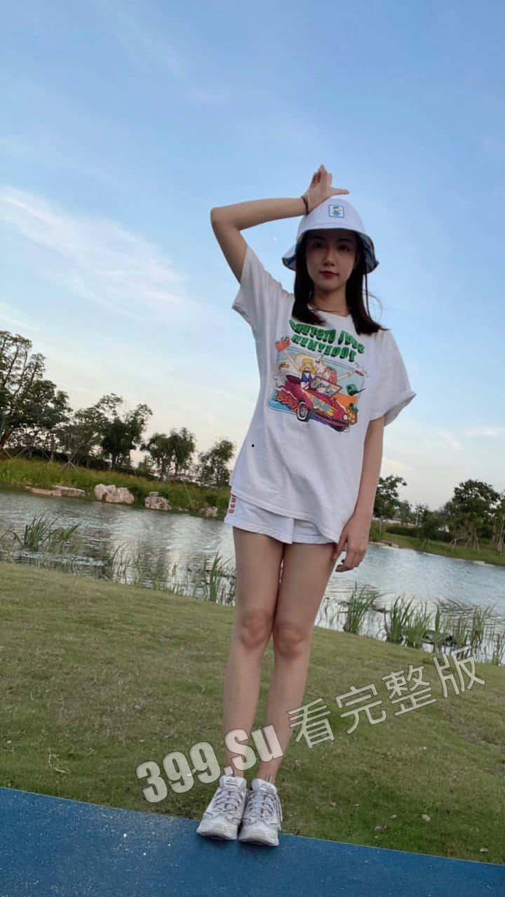 泄密 都在找的清纯女神 医院帮男友取精完整版来了 海量自拍做爱视频也被网友扒出 各种制服口交啪啪 超反差-2