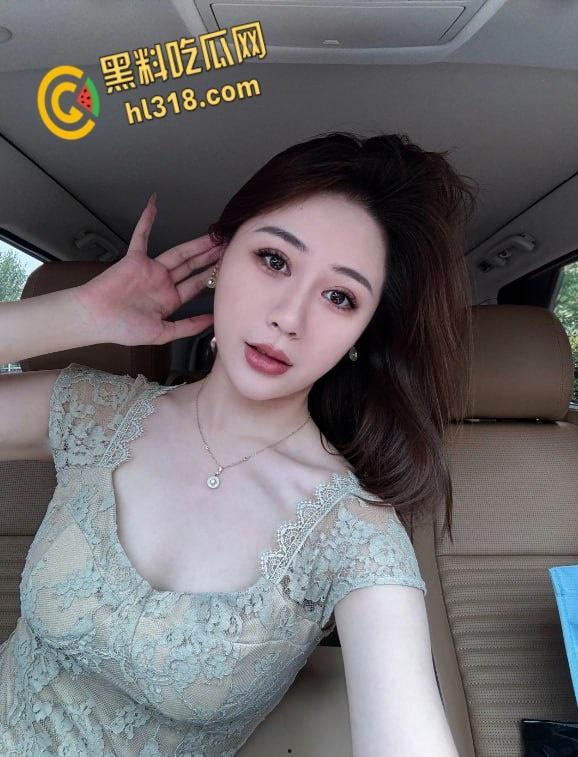 曾经网吧公厕女王【小性感】 强势回归,公厕狼牙四指插穴,爽到忍不住娇喘,喷溅淫汁浑身抽搐!-2