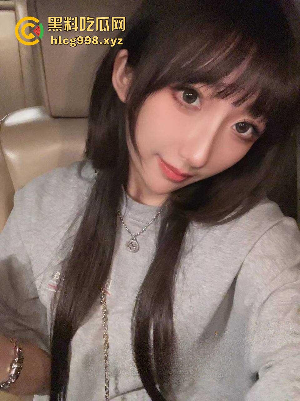 上海国企职工【舒涵雨】傍上司,渔网黑丝穿给上司看!男友出门就开房,出轨全程录屏留念!-1