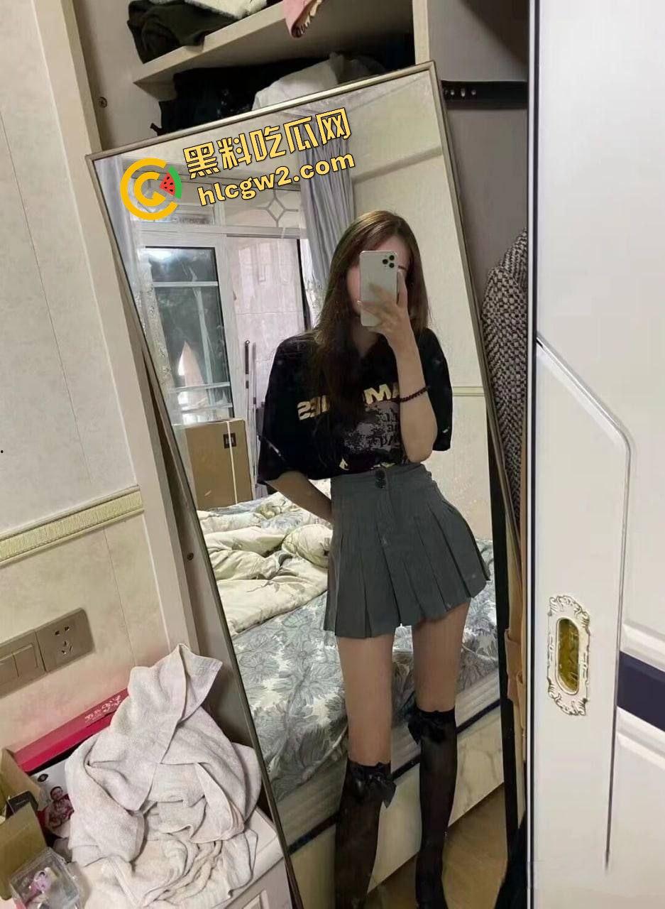 福建泉州反差御姐模特『吴妤婷』人前是高冷女神,人后是被操喷水的骚母狗!独家流出!-1