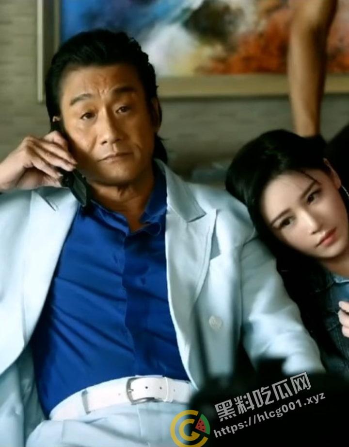 电影《追龙2》女主角【邱意浓】抖音直播擦边球,真空模仿张元英扭胯,大奶子是真不小啊!-4