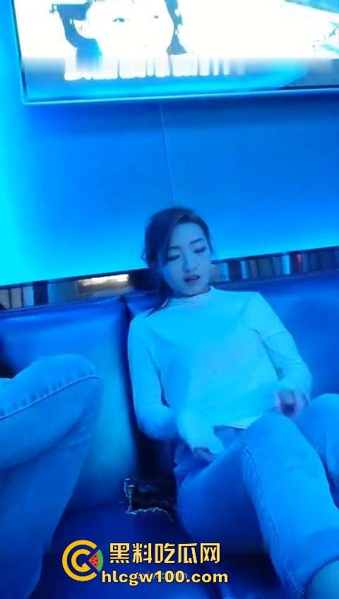 带着女友跟性感闺蜜勾引美团外卖员群交,外卖停止接单了从酒店干到KTV内容刺激又真实太疯狂了!-4