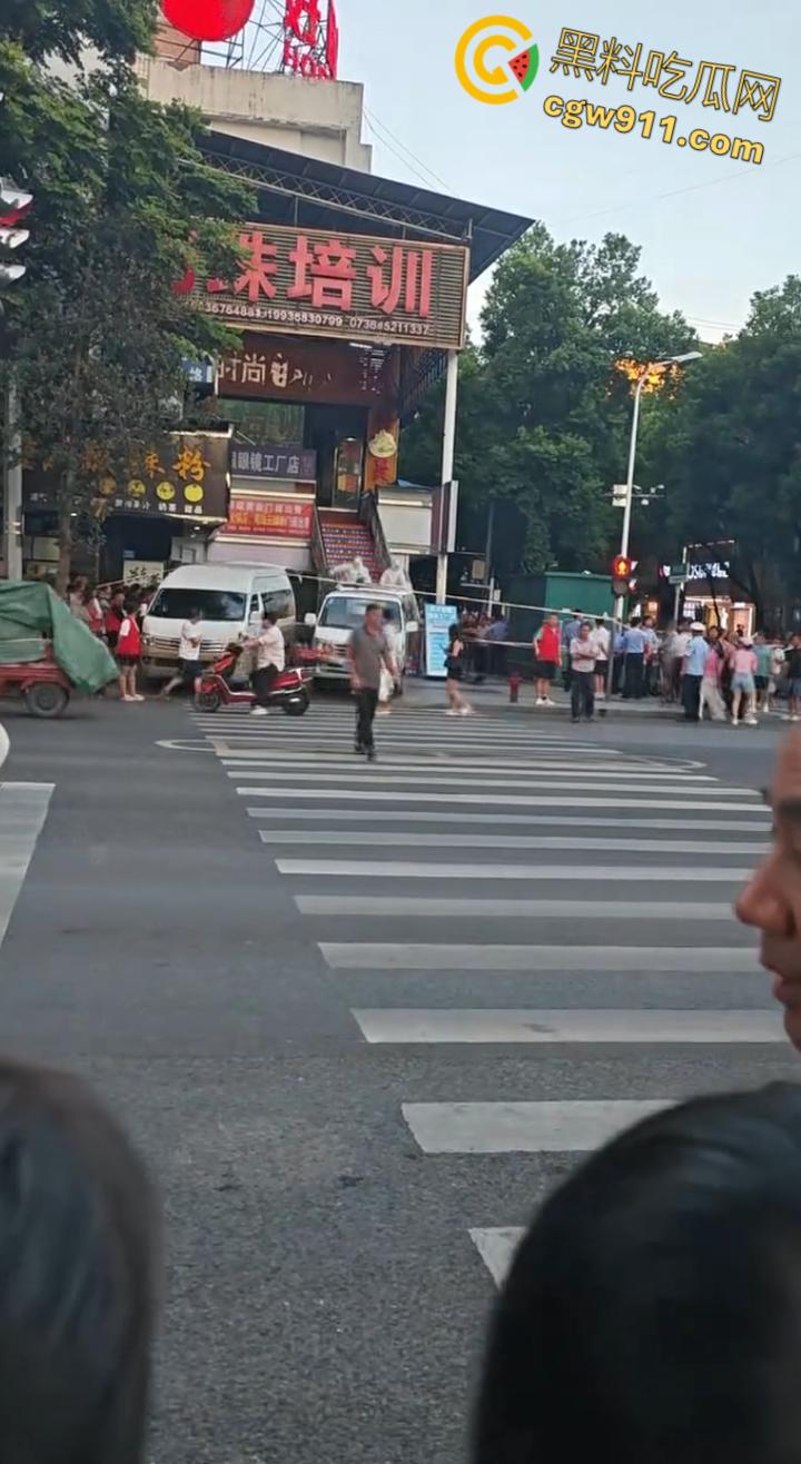 自古奸情出人命,湖南石门发生重大刑事案件,疑似情感纠纷酿杀人惨案,凶手作案手法极其残忍 !-5