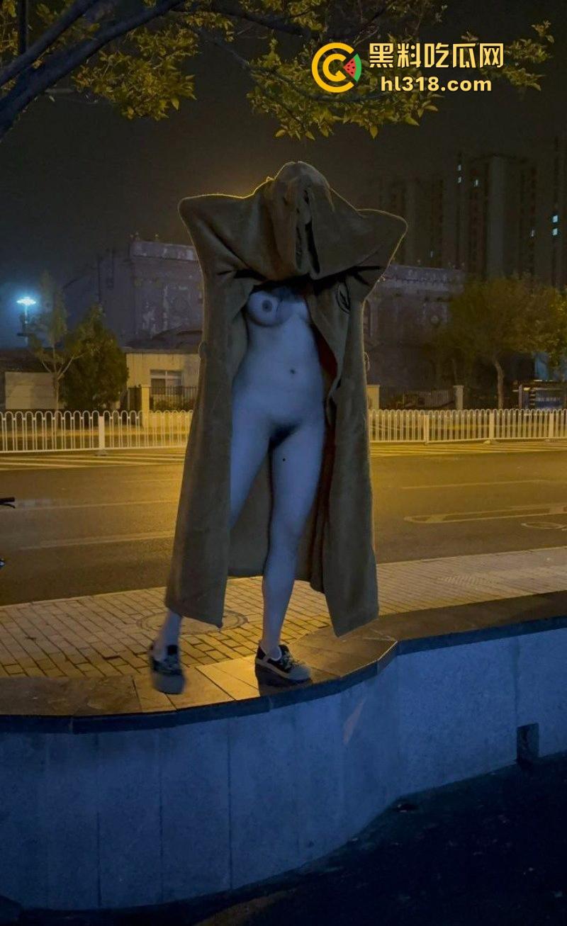 杭州师范大学【魏雪】反差母狗户外极限露出, 圆软巨乳粉嫩肥穴淫水狂流,纯纯的反差肉便器!-2