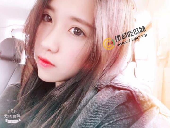 台湾崇仁医专校花【Milky】闲时会做Model 网上就流传一批大尺度私拍裸体写真 及大量生活照和tiktok视频-22