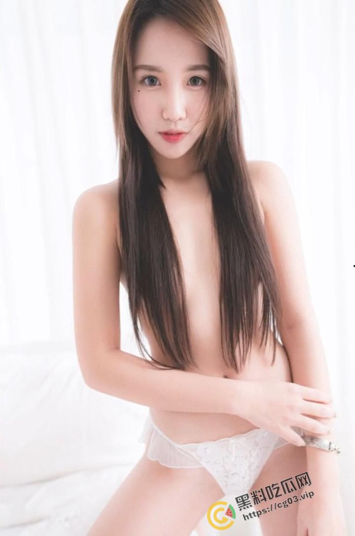 台湾崇仁医专校花【Milky】闲时会做Model 网上就流传一批大尺度私拍裸体写真 及大量生活照和tiktok视频-42