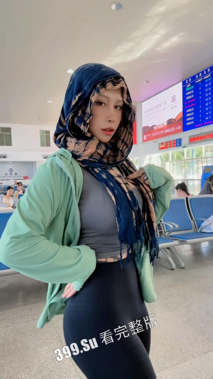 抖音 6万粉 高乔尤美 黄播博主 SM捆绑束缚胶衣穿孔爱好者 纹身好认完全不藏着掖着-3