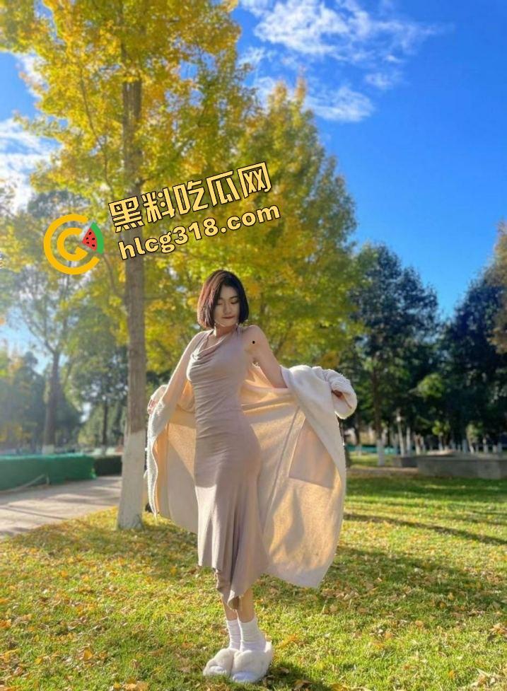 小红书约拍女客户明明有男朋友还骚得不行,广州白云区凌晨偷情被我内射两次,回家还躺进男友被窝装无事!-2