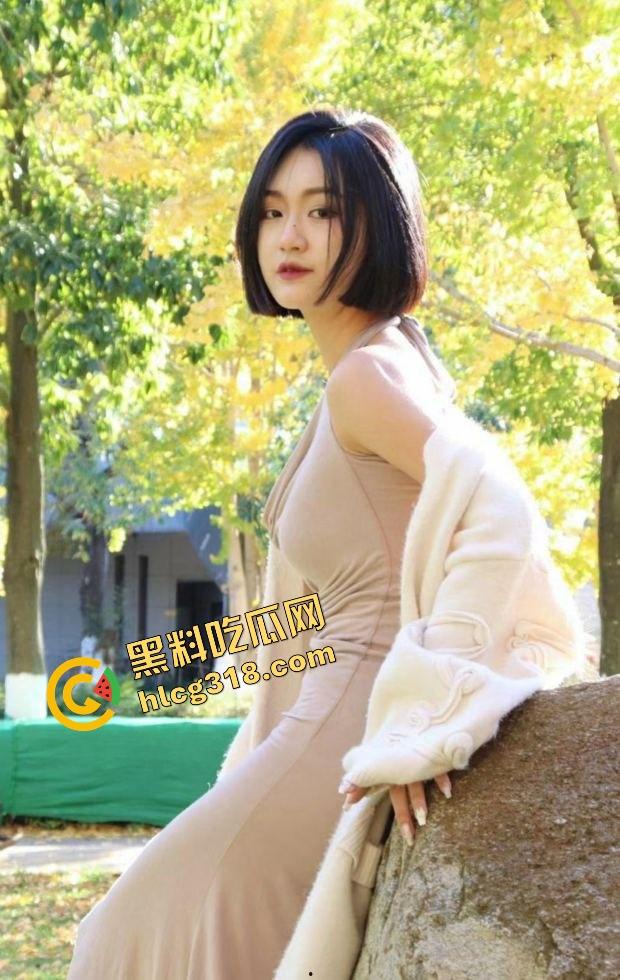 小红书约拍女客户明明有男朋友还骚得不行,广州白云区凌晨偷情被我内射两次,回家还躺进男友被窝装无事!-4