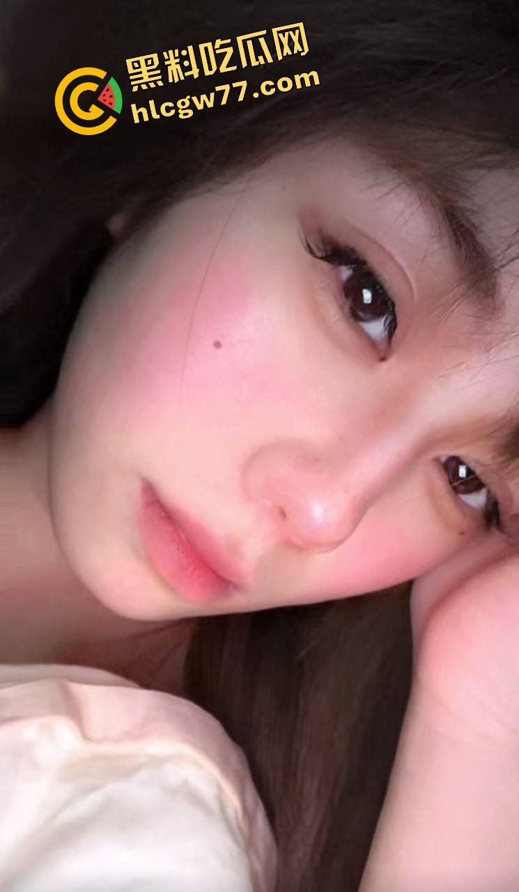 魔都艺术校花『欧易帆』堕落成富豪玩具，白嫩骚穴被车震干爆，窗帘一拉对着路人狂喷水！-4