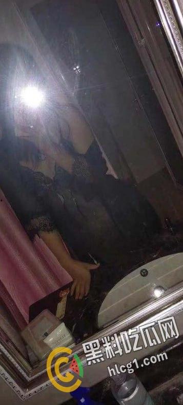 浙江高颜值女大学生 王瑶 为了赚钱买奢侈品 被金主包养高价定制露脸视频流出!-11