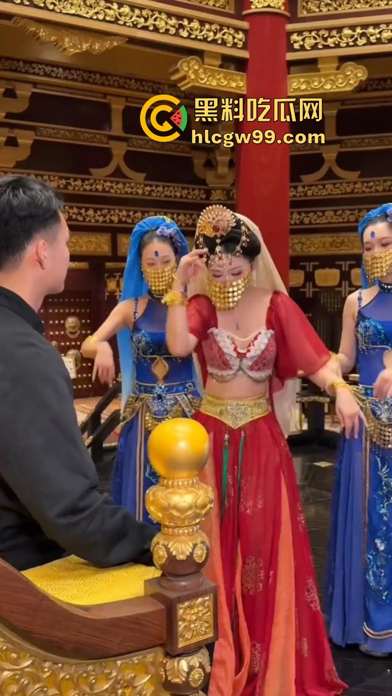 398帝王卡是皇帝梦还是智商税？坐龙椅看妹子跳舞，不如直接大保健，毕竟看得再爽也摸不到！-2