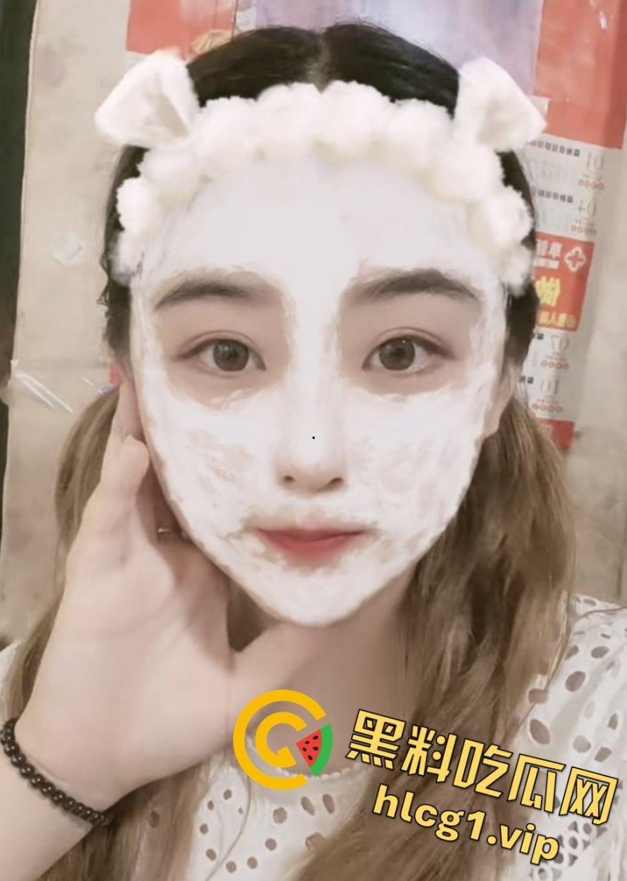 抖音巨乳网红『渣渣瑶』私拍视频泄密!虽颜值一般但巨乳傲人,抚摸淫穴画面火辣!-4