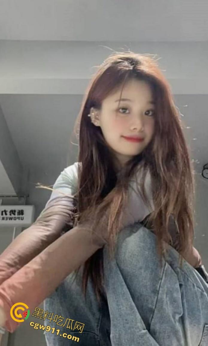 河北师范大学眼镜妹【赵怡】,69互舔口交调情,从清纯少女变淫荡尤物,被男友无套猛操骚穴白浆流淌!-5