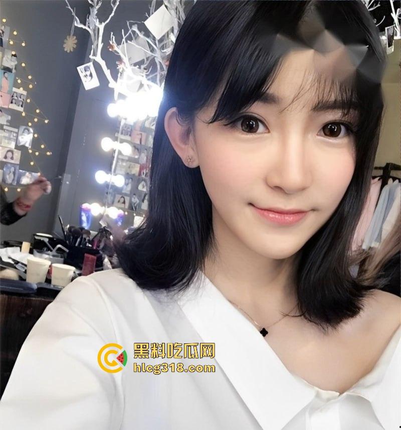 浙江大学高颜值学姐【邓婷婷】为实现财富自由,誓要下海做网黄,与男友苦练床技被曝光私拍!-1