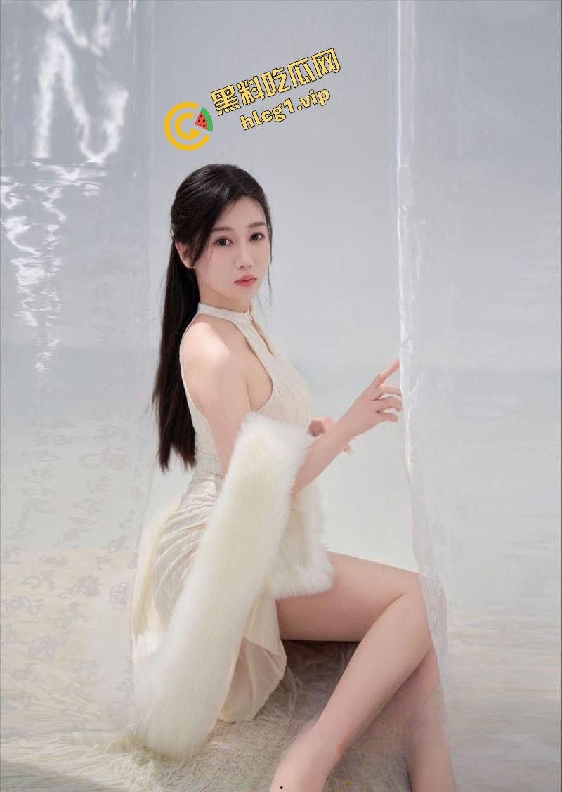 南京艺术培训班 长腿舞蹈老师『李晨洁』与学生家长偷情 有钱就能操！-2