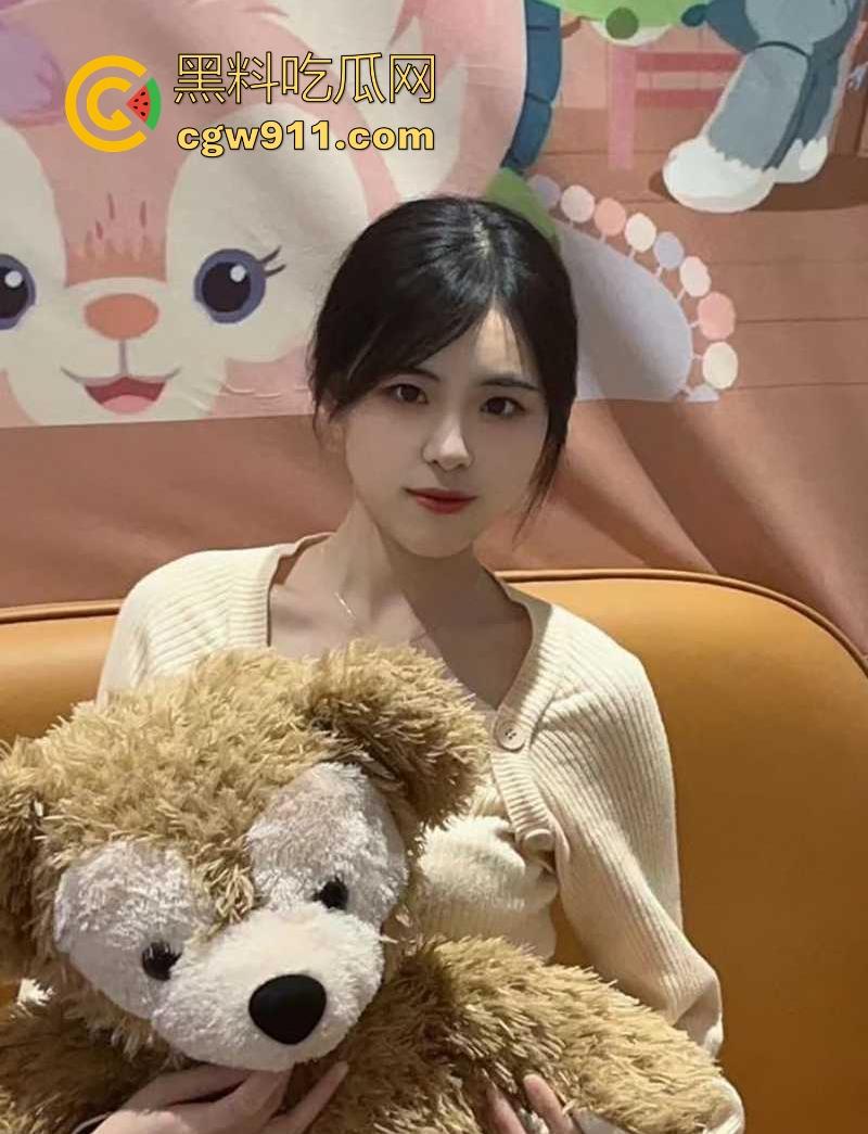 青岛大学美女研究生情侣私拍流出!高材生竟是淫浪母狗,玩舔肛喷尿被后入爆操,学历越高玩的越骚!-2