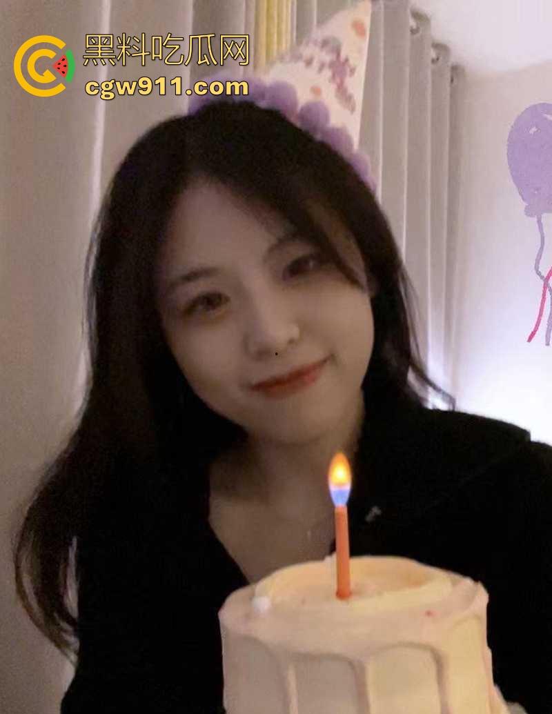 青岛大学美女研究生情侣私拍流出!高材生竟是淫浪母狗,玩舔肛喷尿被后入爆操,学历越高玩的越骚!-3