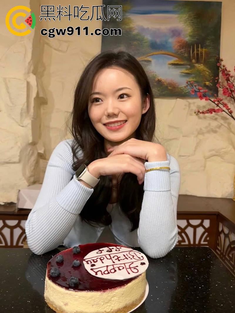 白天叫大哥晚上操你老婆!义乌已婚网店老板娘【赵佳佳】,偷情自家员工跪地吃鸡,偷情给老公戴绿帽遭曝光!-1