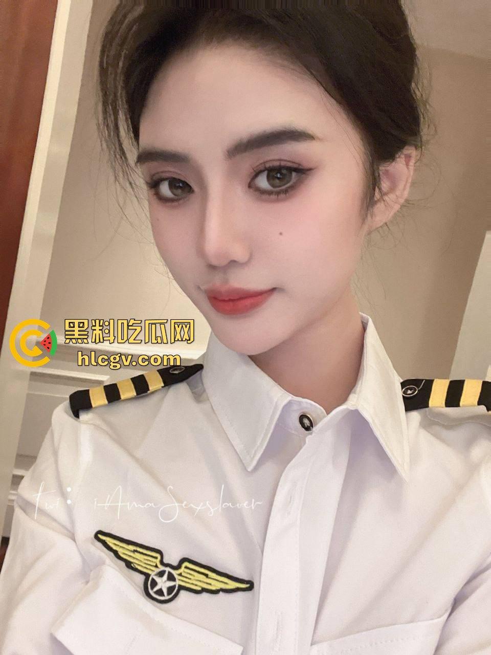 高颜值骚母狗【GirrlzzZ3】金主曝光调教视频,网友质疑照片造假!-4