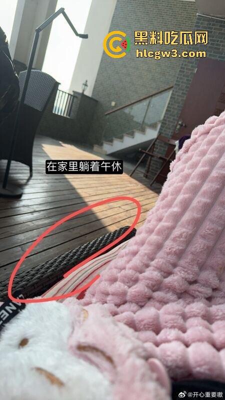 抖音巨乳网红『你的渡口』再被爆 带巨乳飞迪拜伺候金主,啪啪口交细节辣眼睛,金主嘴上叫累心里很上头!-5