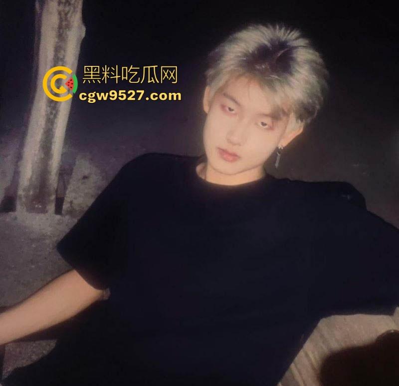 云南极品反差母狗【吴昕诺】香格里拉旅游出轨,与男大【胡家萁】酒后约炮感染梅毒,偷腥视频火爆流出!-5