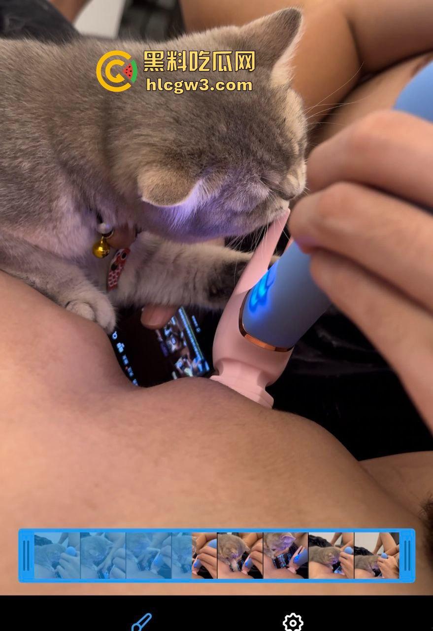 精神小妹【屁小六】润到澳洲彻底放飞！大尺度露出自拍泄密，情趣制服换装搞性爱啪啪，骚得完全停不下来！-11