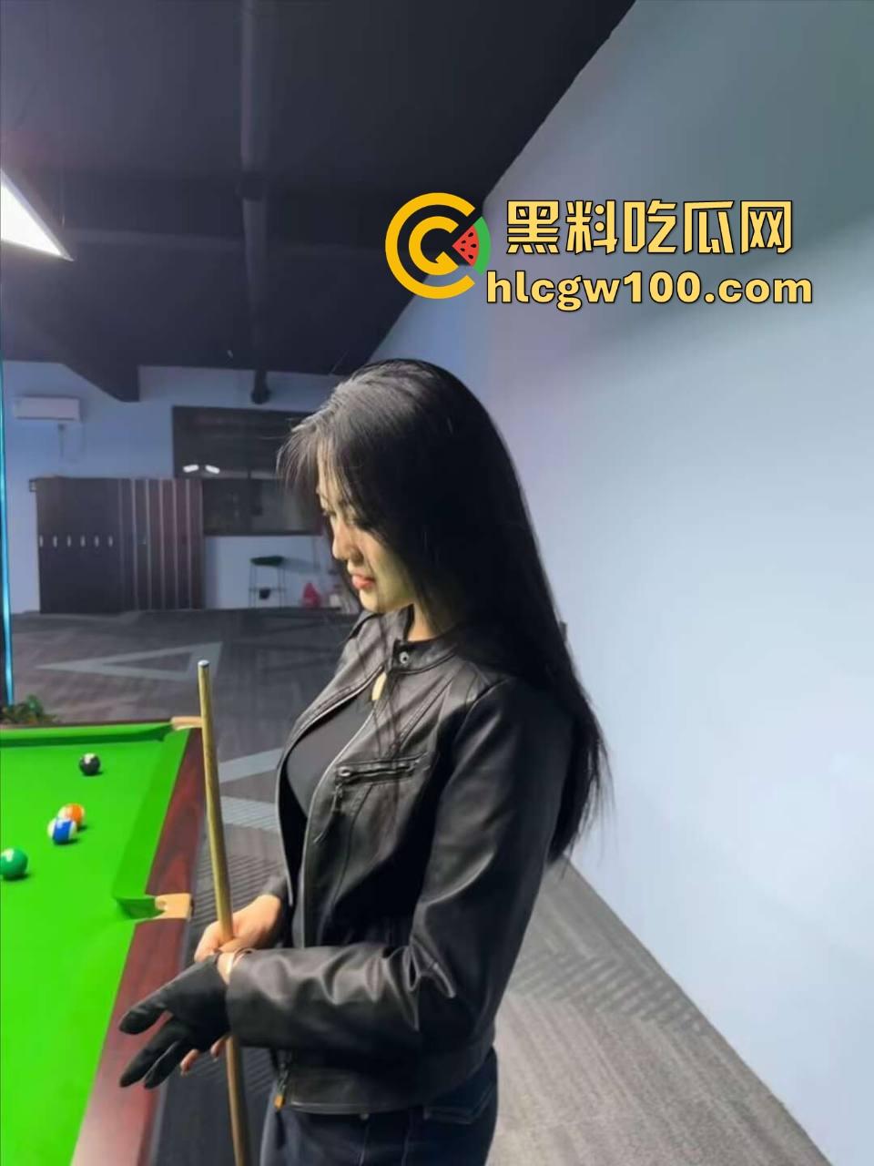 沪上母女鸡组合火爆KTV 母女联手双飞服务上线 母亲做前戏女儿做爱 女儿说不让妈妈累是最大的孝道!-8