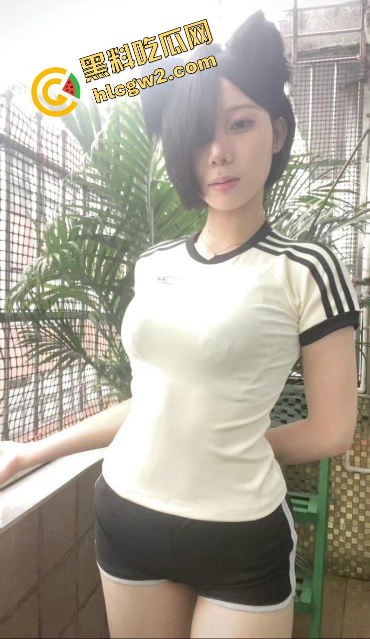 抖音极品尤物氛围感女神『绝缘体』炮台身材风骚至极 趴床淫叫直插骚穴!独家曝光!-4