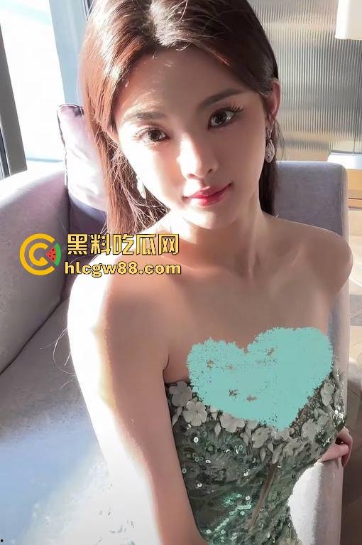 【杨超越】抖音直播意外走光露出乳头,看不出来呀奶头这么大,出名前肯定不少约 给瓜友们放福利-2