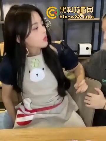 【杨超越】抖音直播意外走光露出乳头,看不出来呀奶头这么大,出名前肯定不少约 给瓜友们放福利-11