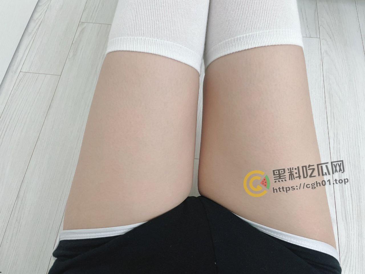 推特重口福利姬【荔枝不是荔枝】肛门深度开发 三穴同时吐白沫 玩的比自己的逼都花 付费内容大合集-30