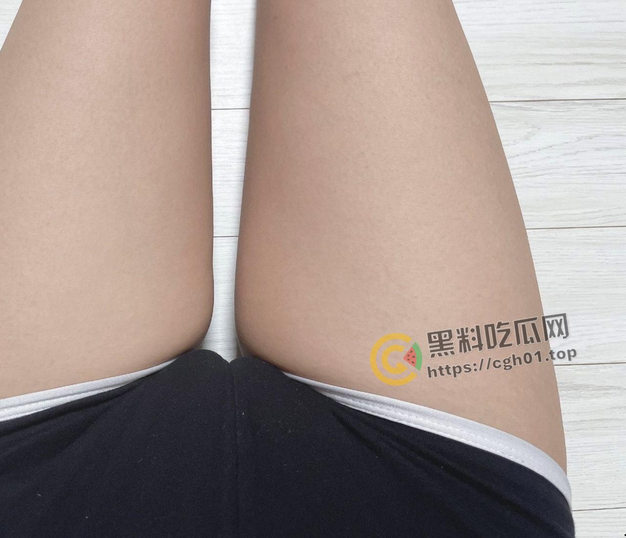 推特重口福利姬【荔枝不是荔枝】肛门深度开发 三穴同时吐白沫 玩的比自己的逼都花 付费内容大合集-43