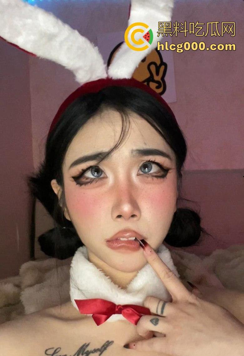 抖音性感网红【多哥kiko】定制私拍独家曝光，身着各种性感内衣丝袜，摆出各种挑逗姿势， 上演极致诱惑！-9