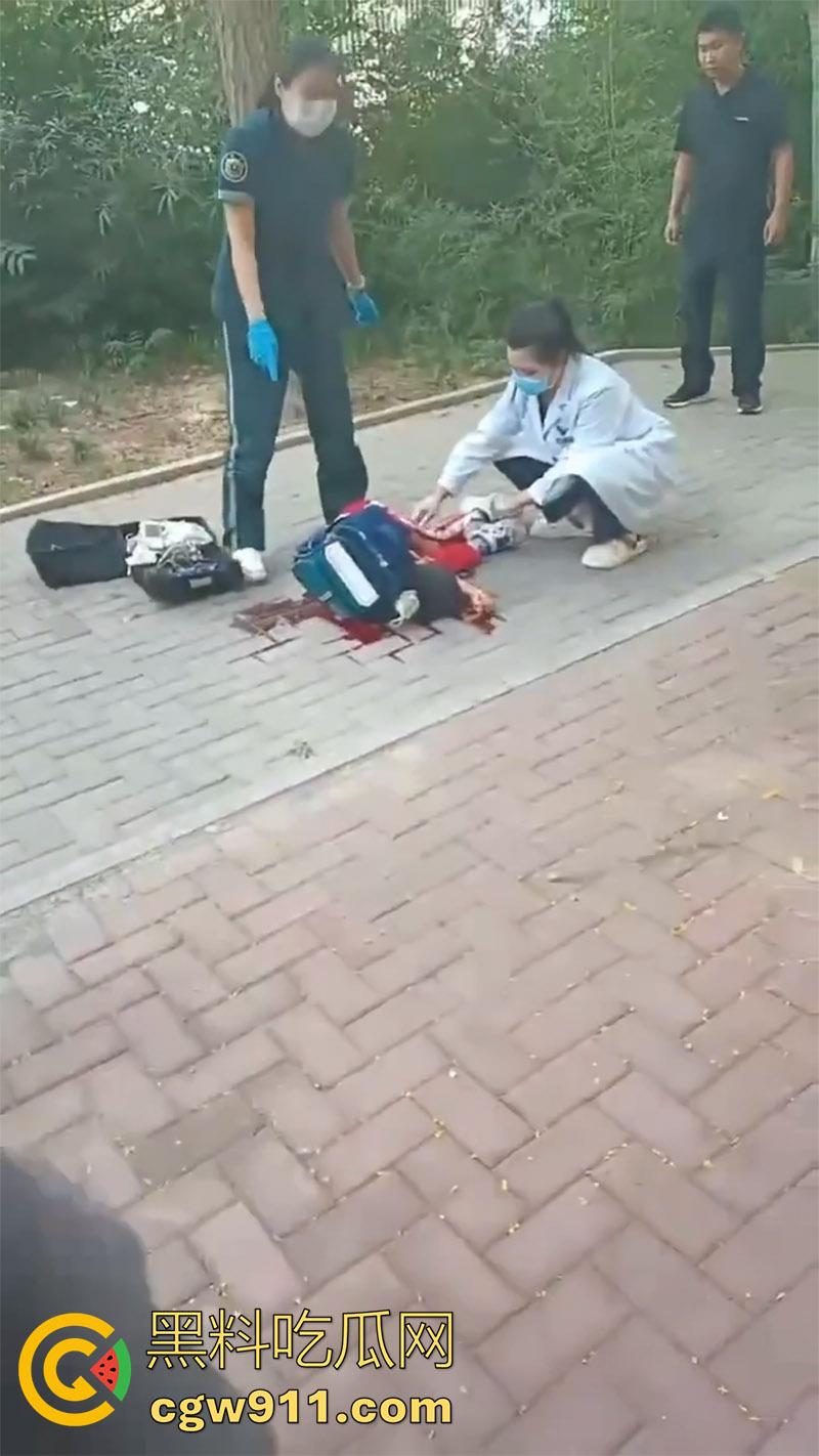 河北邯郸市峰峰矿区,矿务局附近发生砍人事件,男子被老婆以强奸威胁欲离婚,公公提刀砍其全家!-10