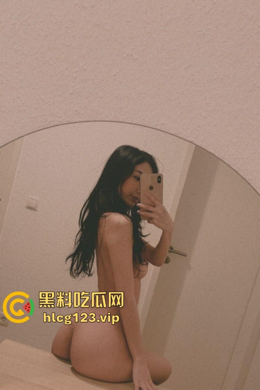 留学期间玩嫩妹Alyssaje,脸穴同框自慰!馒头小骚穴水多润滑,回国后再无此等骚逼!-38