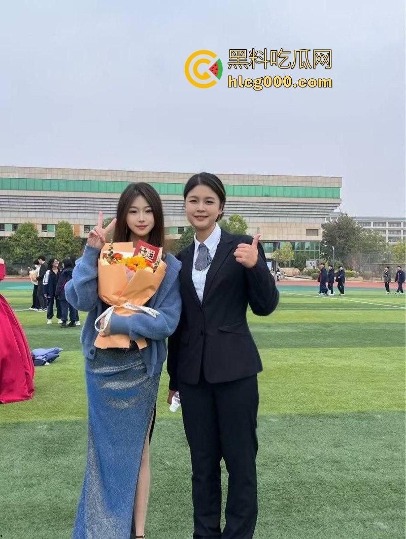 瓜友投稿!广东韶关实验中学骚逼母狗【解璐菲】千里送逼飞往重庆与前任异地打炮,被男友发现后怒爆私密视频!-8