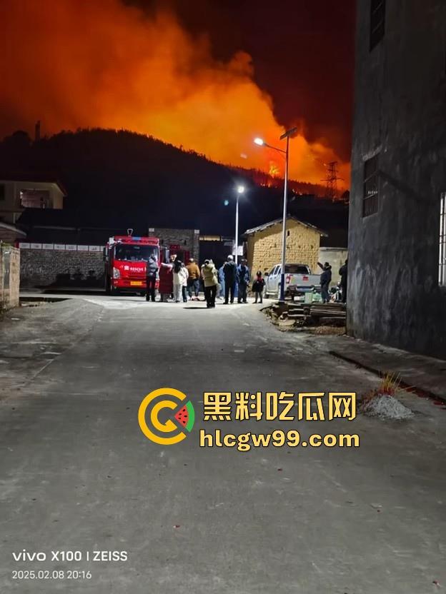山火频发!肇庆四会下帅出中州方向突发森林火灾,火势蔓延极快,现场堪称恐怖炼狱。-6