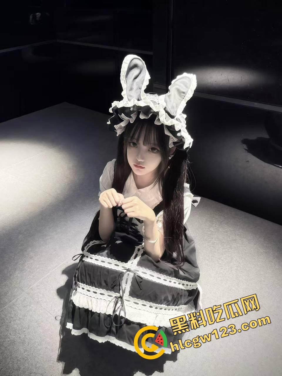 听话小母狗大学妹被包养全过程曝光,奶小屁股翘,一吃就出水操她比吃燕窝补,水多叫甜不粘人!-6