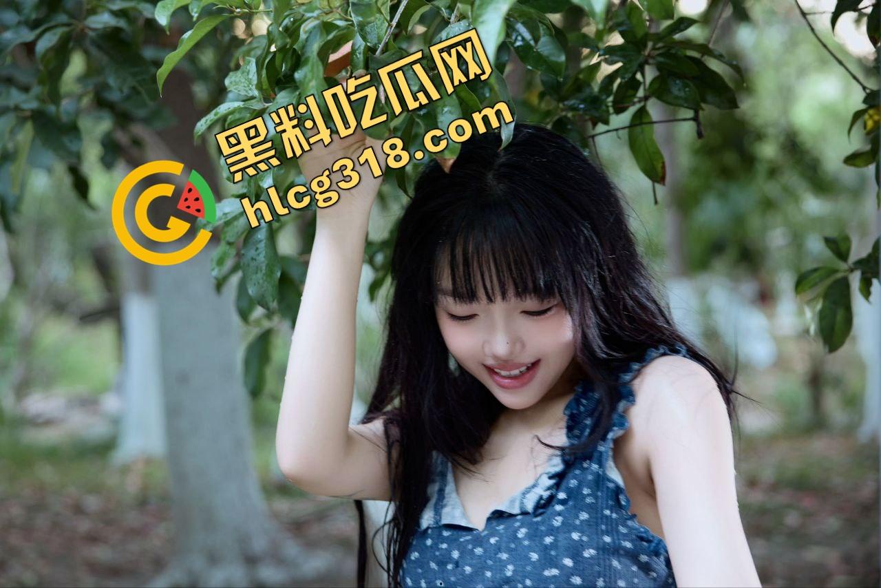 南昌服装店老板娘『孙璐』蜜桃臀母狗桌上被调教,贱样子全出来了,好屁股必须后入爆操才带劲!-4