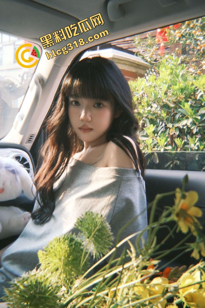 南昌服装店老板娘『孙璐』蜜桃臀母狗桌上被调教,贱样子全出来了,好屁股必须后入爆操才带劲!-8