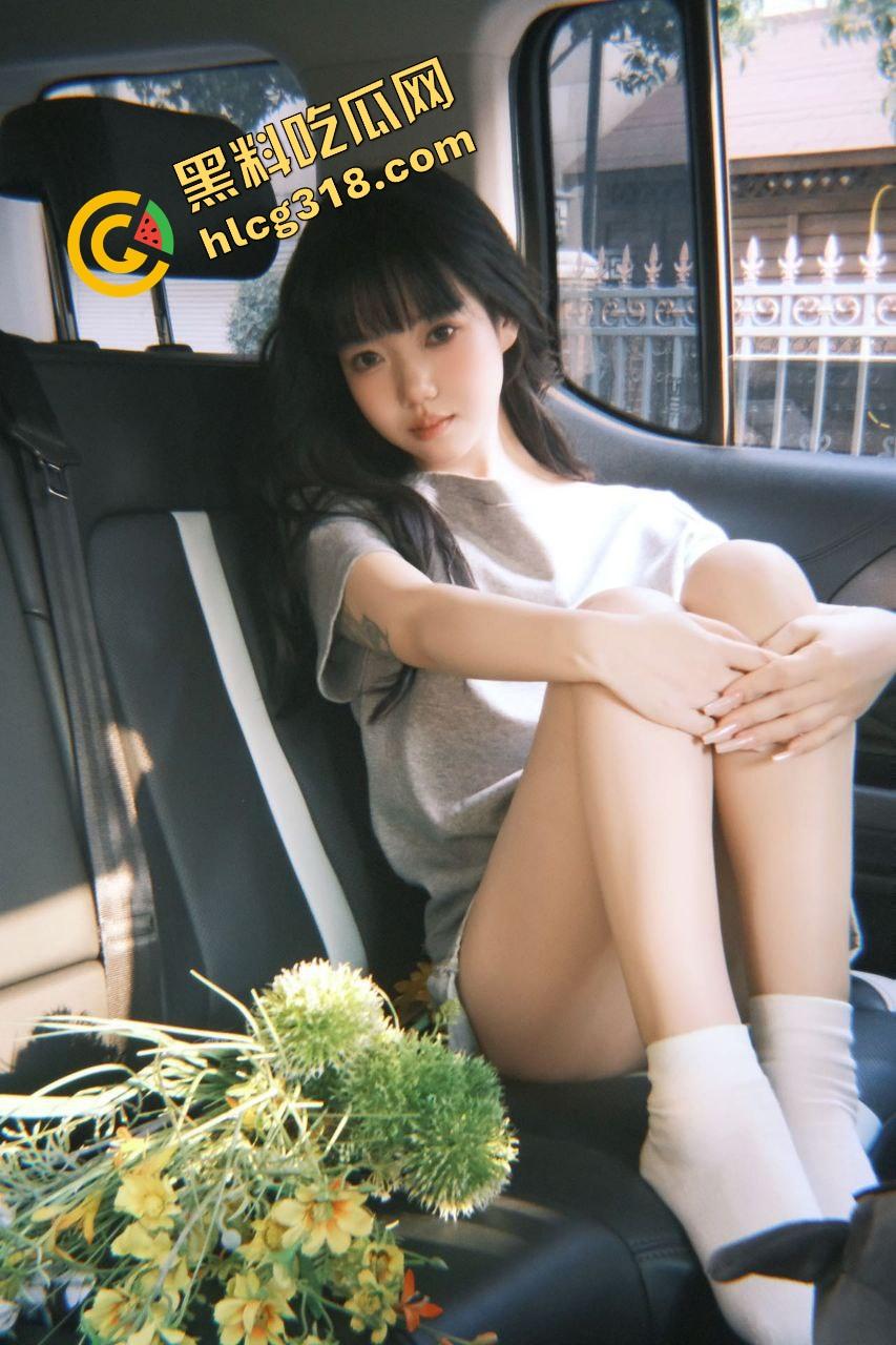 南昌服装店老板娘『孙璐』蜜桃臀母狗桌上被调教,贱样子全出来了,好屁股必须后入爆操才带劲!-9