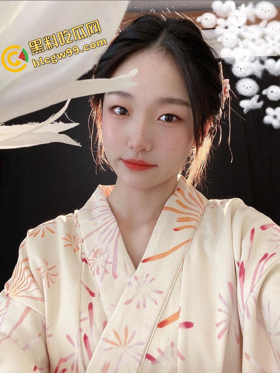 上海行健职业反差骚逼【余思清】分手后遭到前男友曝光不雅,深喉口交吸蛋淫荡诱惑!独家流出!-4