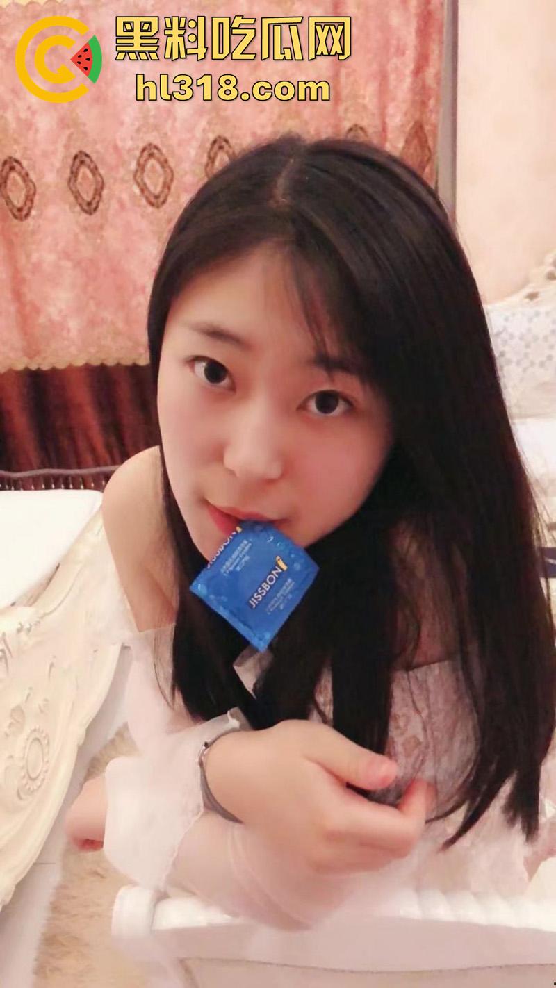 别人老婆操着就是爽!辽宁大连新婚少妇【邵雨慧】,背着老公到处偷情做爱,出轨多人被曝光!-2